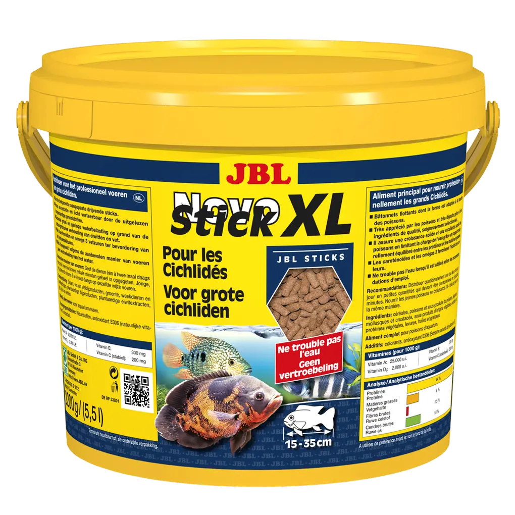 Complete nutrition and optimal growth for large carnivorous cichlids